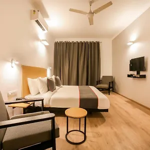 *** Hotel King Delhi Airport India