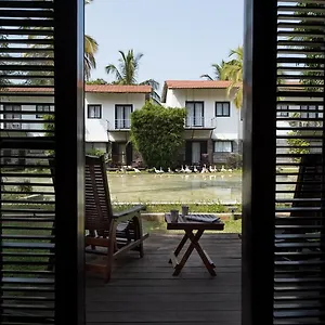 ***** Resort The Windflower & Spa, India